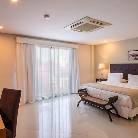 Las Lomas Casa Hotel Asuncion Extérieur photo