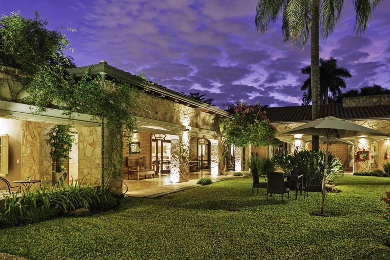 Las Lomas Casa Hotel Asuncion Extérieur photo