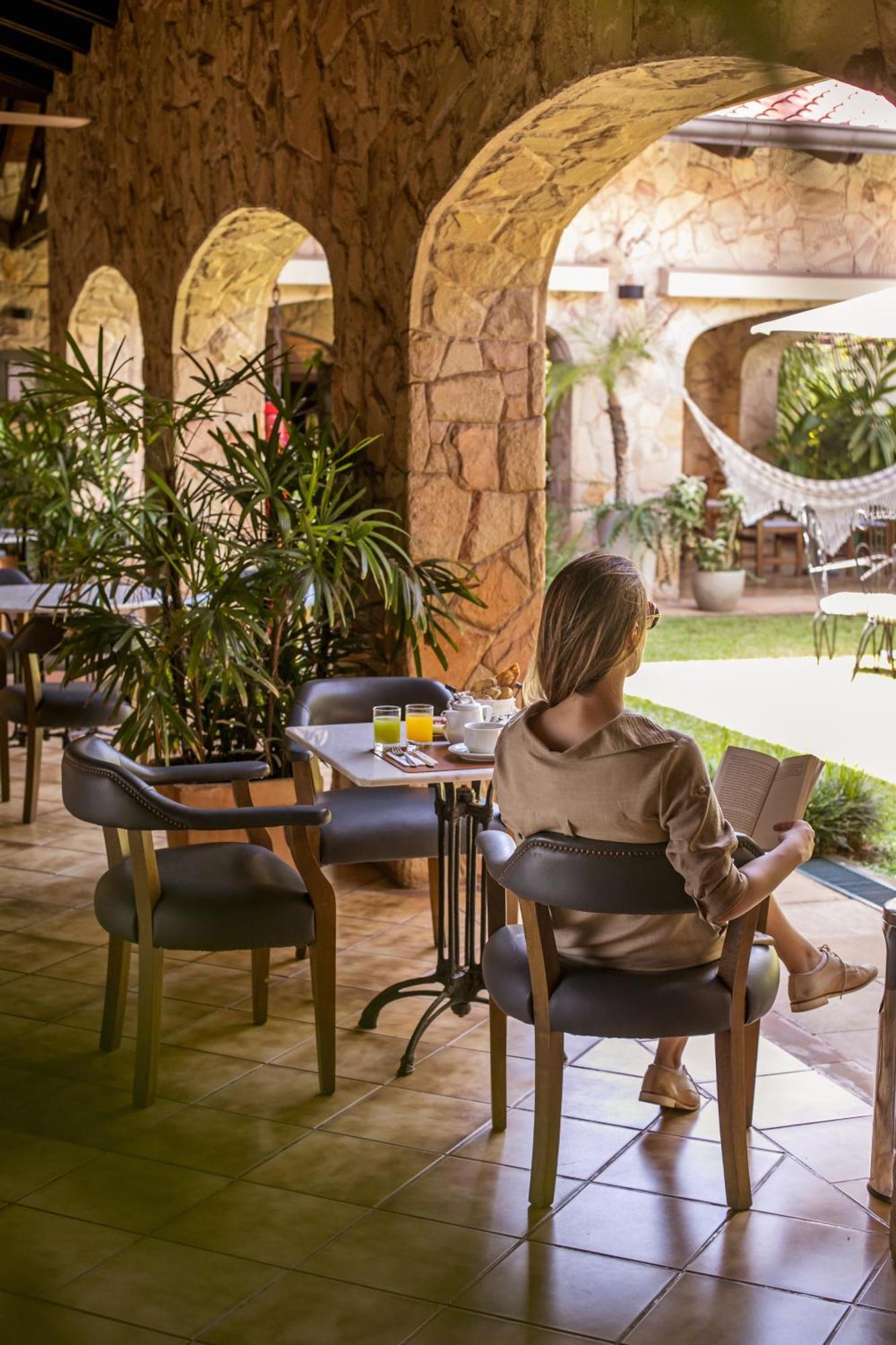 Las Lomas Casa Hotel Asuncion Extérieur photo
