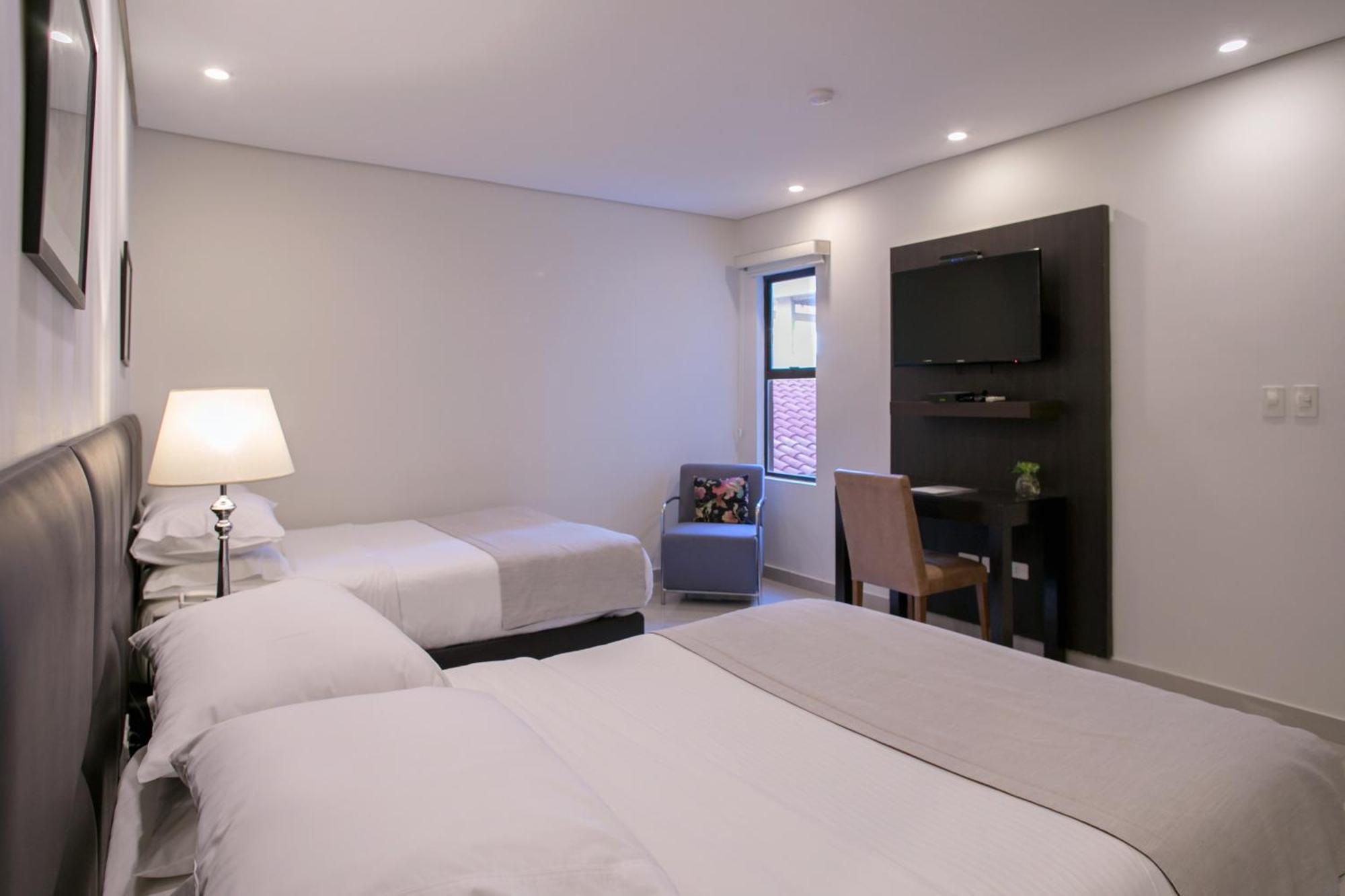 Las Lomas Casa Hotel Asuncion Extérieur photo