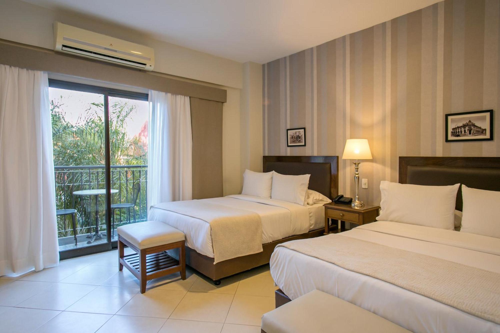 Las Lomas Casa Hotel Asuncion Extérieur photo