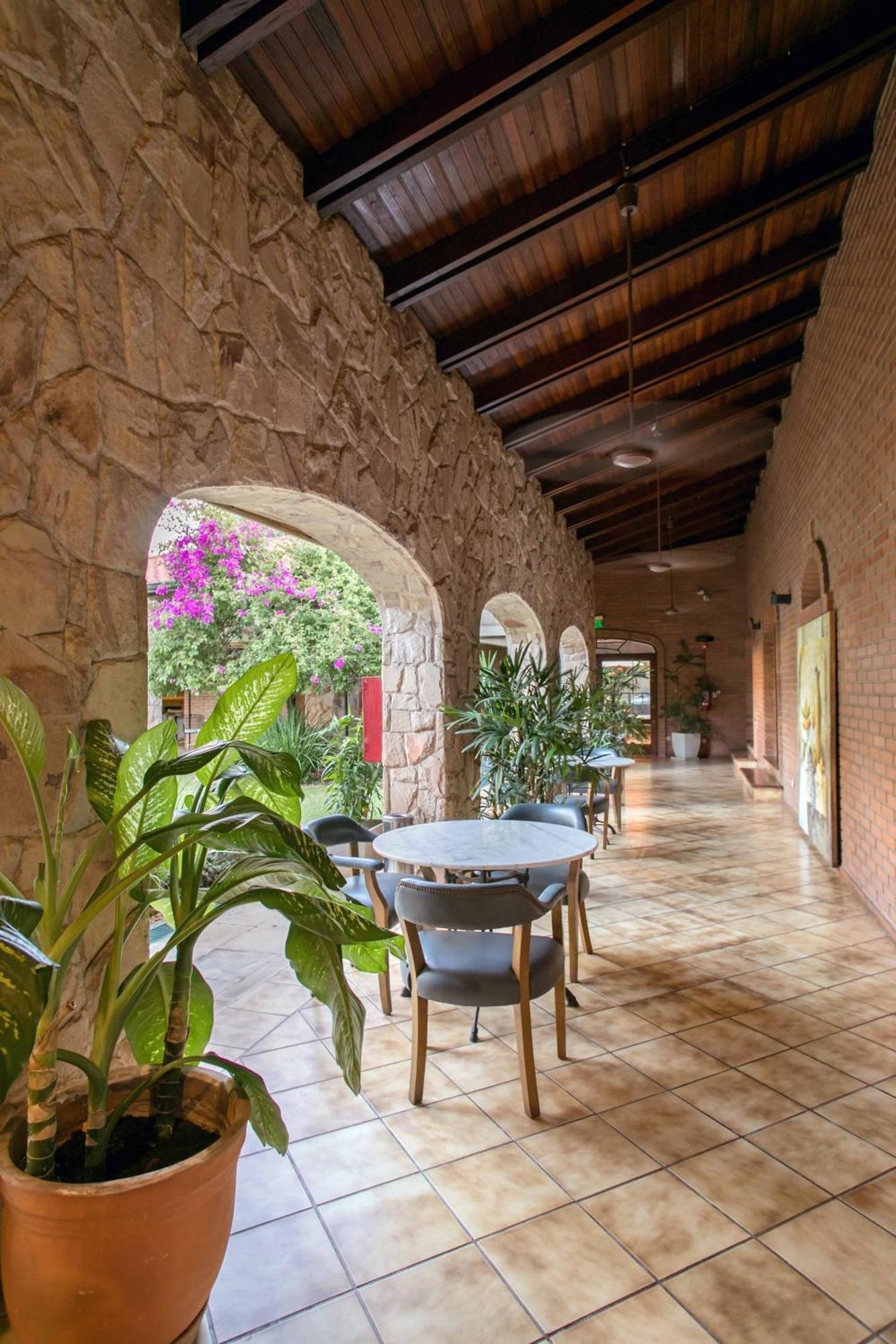 Las Lomas Casa Hotel Asuncion Extérieur photo